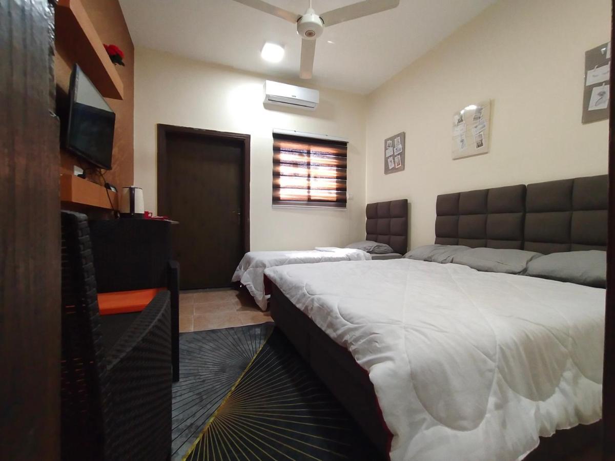 Relax House For Studio Rooms Apartment Aqaba Luaran gambar