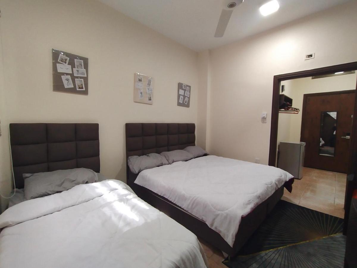 Relax House For Studio Rooms Apartment Aqaba Luaran gambar