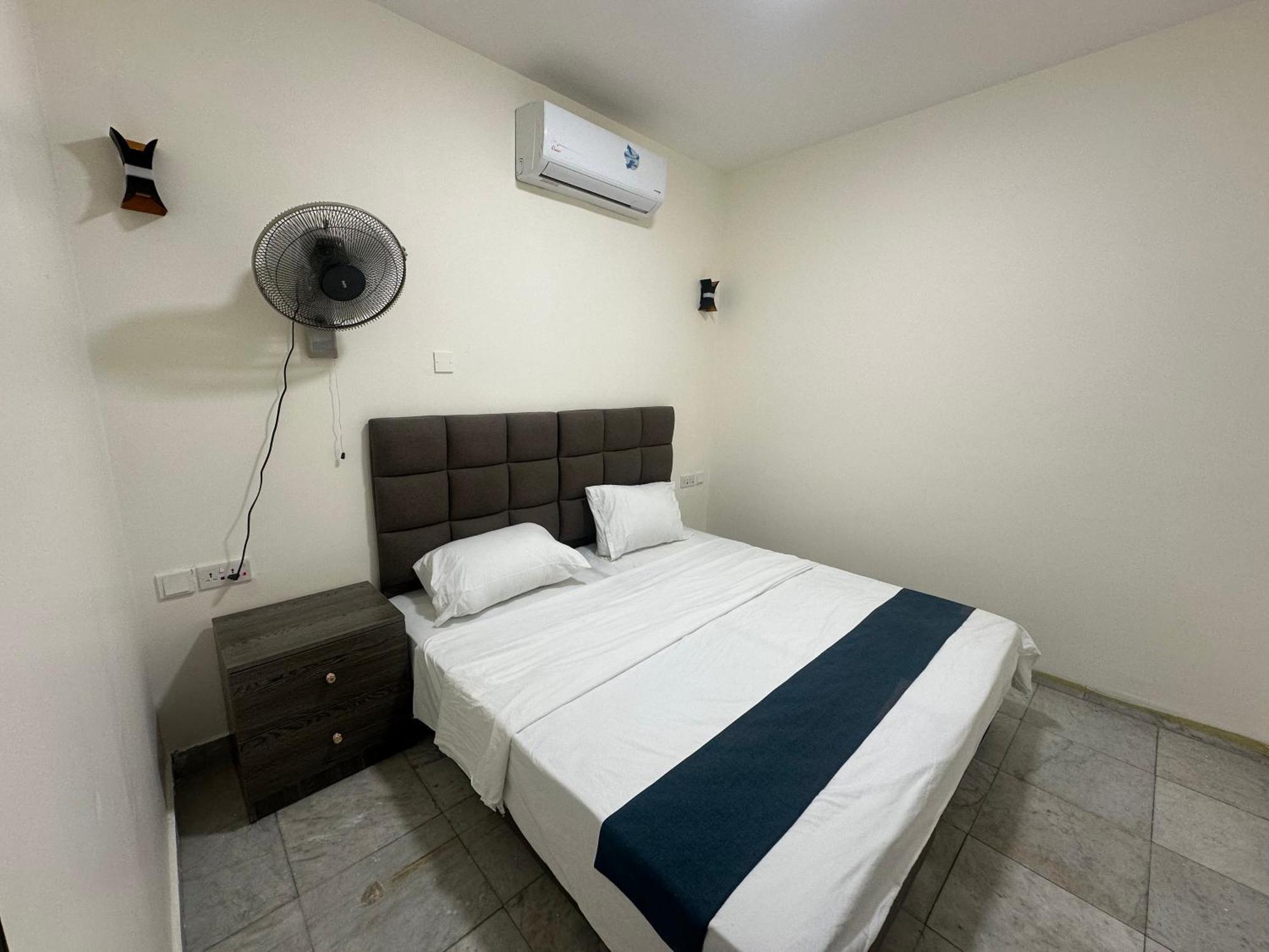 Relax House For Studio Rooms Apartment Aqaba Luaran gambar
